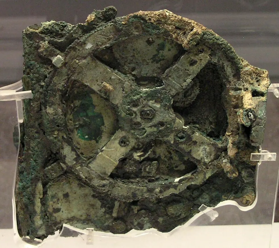 Main fragment, National Archaeological Museum, Athens.